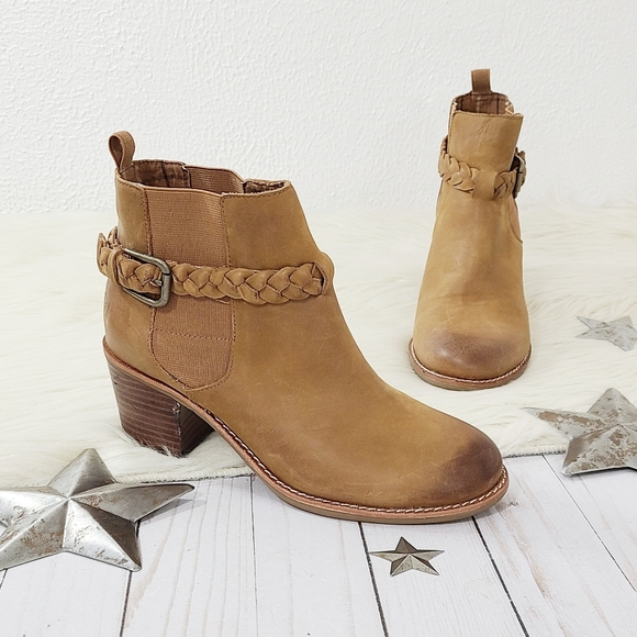 Sperry Shoes - Sperry Liberty ankle boots cognac brown leather shackle strap bootie
